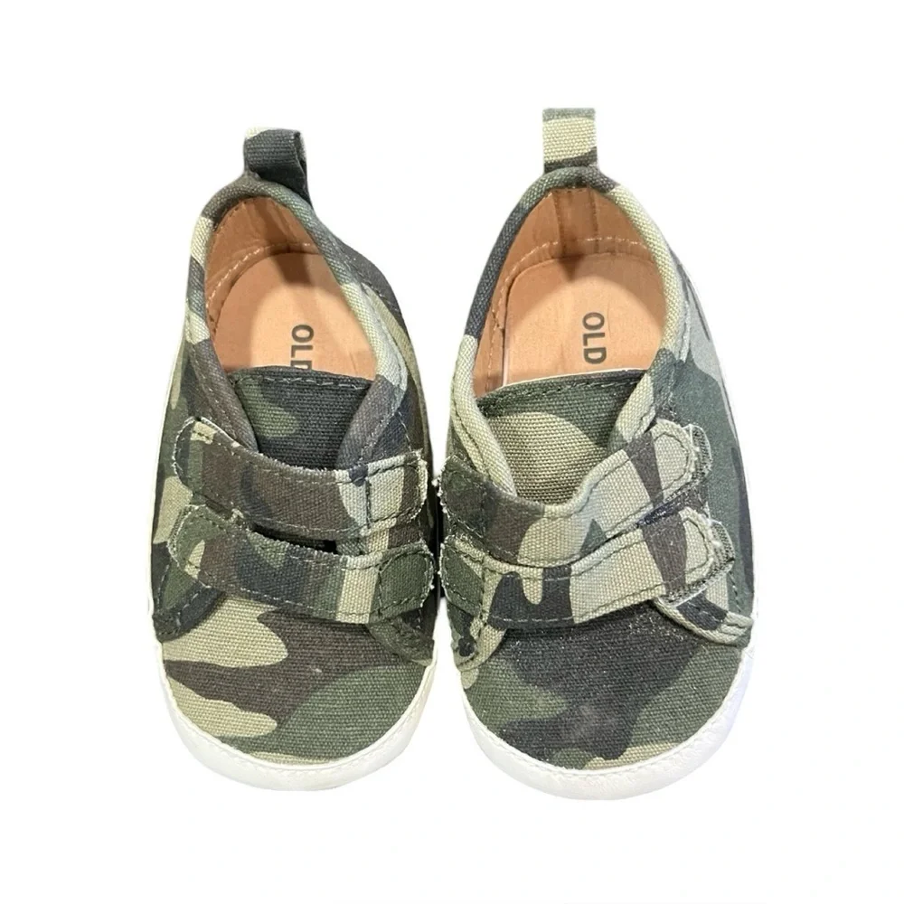 Old Navy Unisex Double-Strap Camo Sneakers for Baby